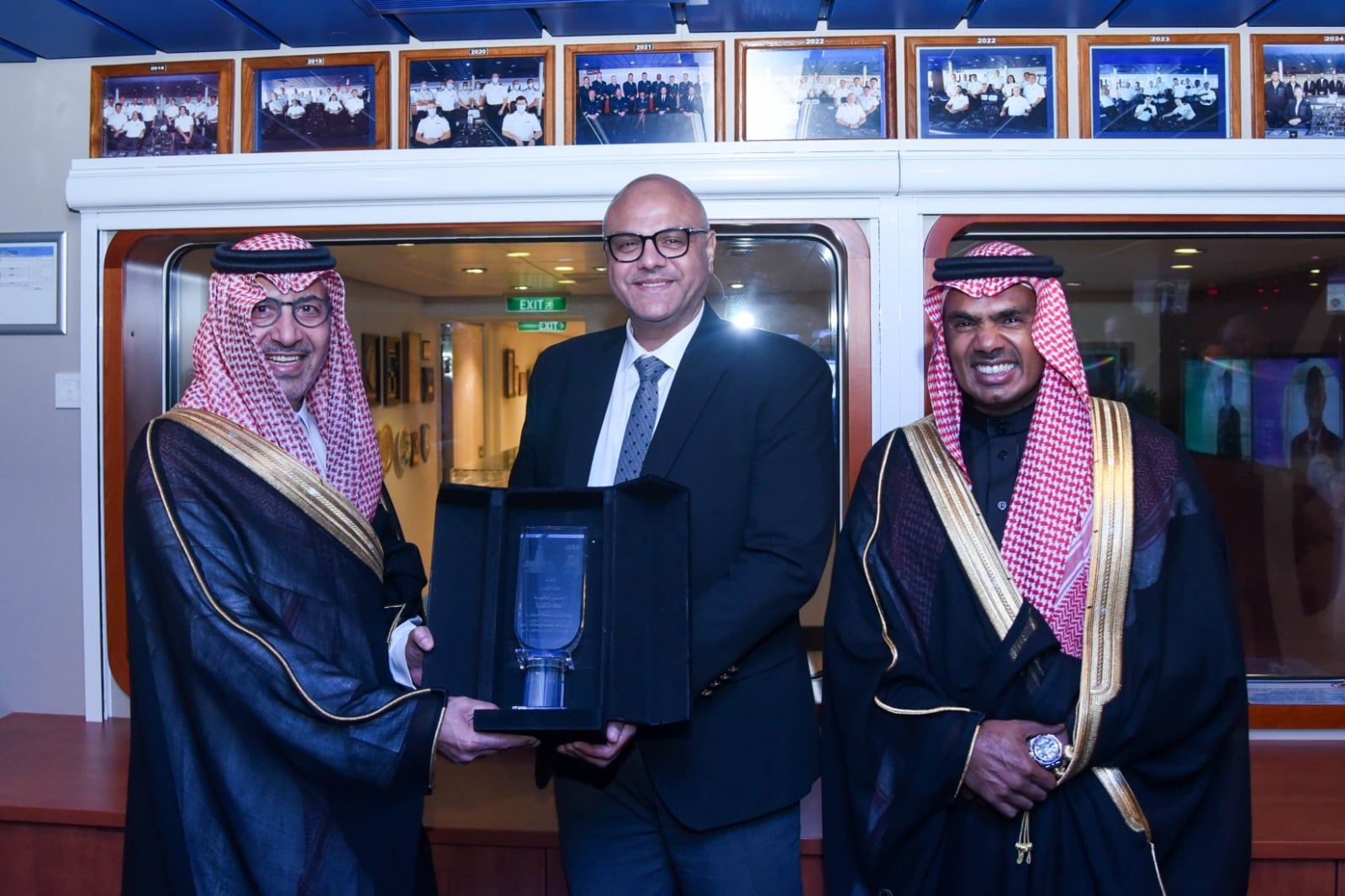 محافظ الإسكندرية يشارك في تدشين مسار سياحي جديد لسفينة «أرويا كروز» من ميناء الإسكندرية (1) محافظ الإسكندرية يشارك في تدشين مسار سياحي جديد لسفينة «أرويا كروز» من ميناء الإسكندرية (1)
