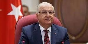 وزير الدفاع التركي: قواتنا ستبقى في العراق وسوريا إلى حين ضمان أمن الحدود