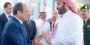 مصر تُعدّ دعماً دفاعياً للسعودية وترسل رسائل للحوثيين وإيران
