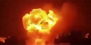 انفجارات عنيفة تهز صنعاء إثر قصف جوي