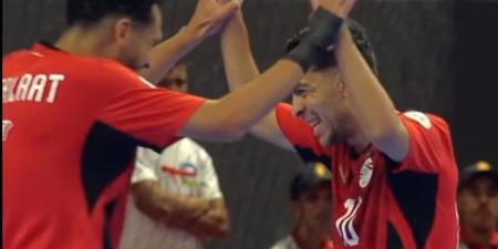 مصر تتأهل لكأس العالم لكرة الصالات بفوز عريض على الجزائر