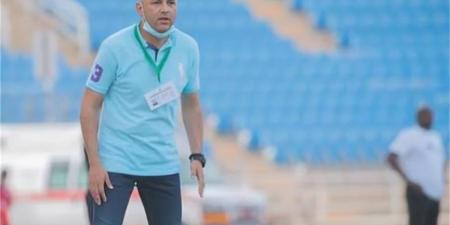 نائب رئيس بترول أسيوط ينتقد اعتذار المدير الفني للزمالك عن منشور البسوا الأحمر