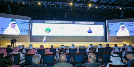 "قمة الاقتصاد الأخضر" تكرس ريادة الإمارات في تحويل العمل المناخي لقطاع استثماري واعد