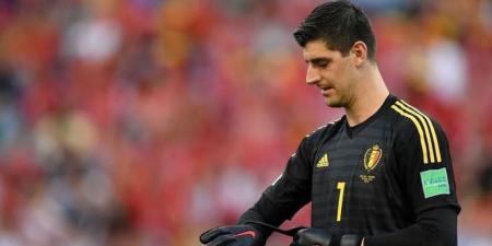 كورتوا يهاجم برشلونة قبل الكلاسيكو: ريال مدريد يحترم النجوم أكثر