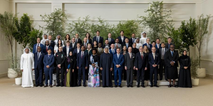 محمد بن زايد يستقبل وفد قمة مستقبل الصحة في أبوظبي 2026