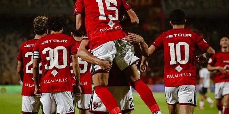 الأهلي يتقدم على القناة 2-1 في شوط أول هادئ