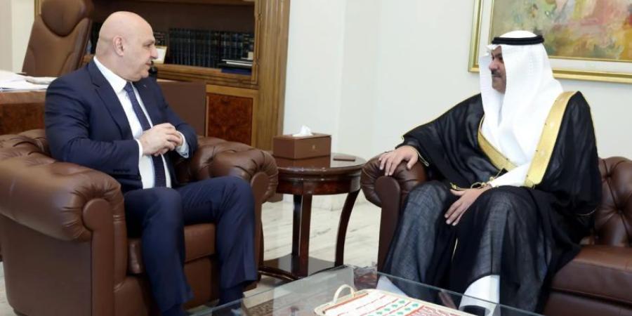 الرئيس اللبناني يستقبل سفير خادم الحرمين الشريفين