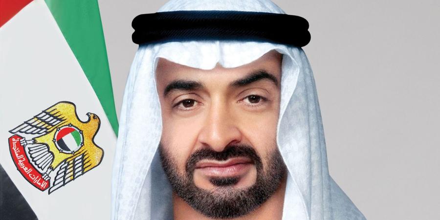 رئيس الدولة ورئيس وزراء سنغافورة يبحثان علاقات التعاون بين البلدين والتطورات الإقليمية