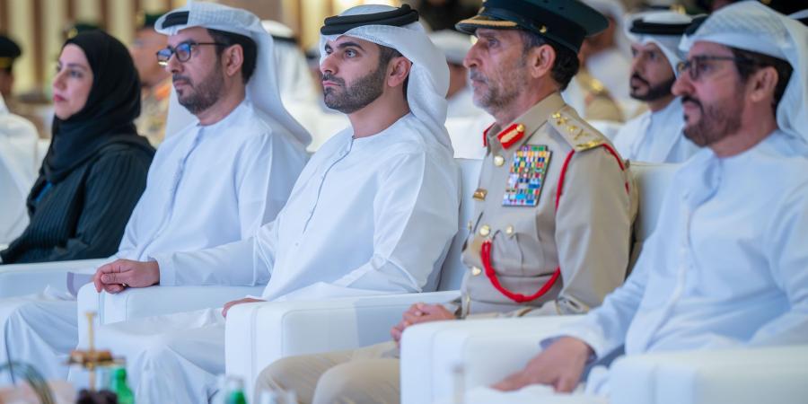 منصور بن محمد يشهد فعاليات "ملتقى الأمين 2026".. تحت شعار "الأسرة.. خط الدفاع الأول في الأمن المجتمعي"