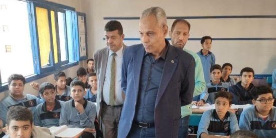 إحالة إدارة مدرسة ونينة البحرية للشؤون القانونية بسوهاج