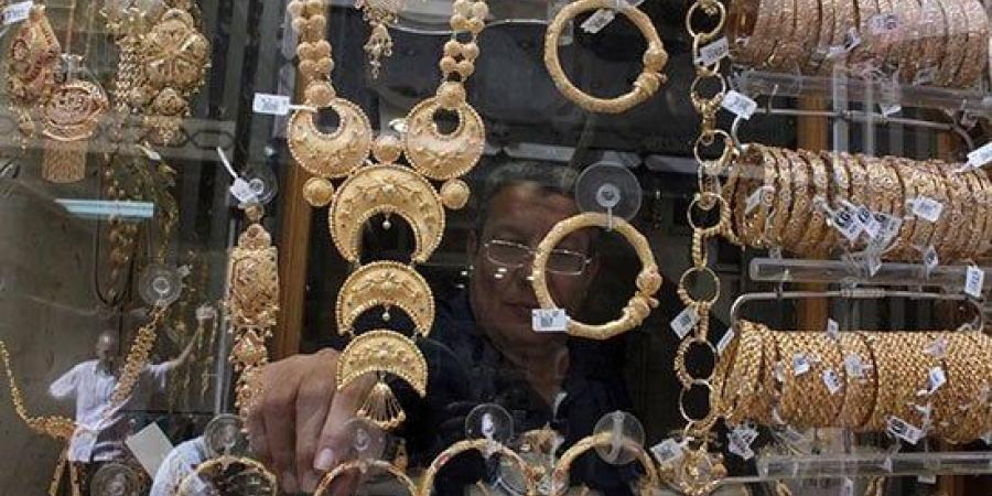 تحوش فلوسك في الذهب ولا تستنى؟.. 3 متغيرات تتحكم في الأسعار :اليوم السابع