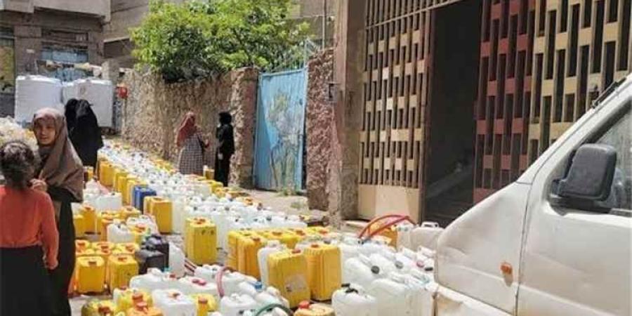 الأمم المتحدة تحذر من انهيار إنساني وشيك في تعز بعد 20 يوماً من العزل الشامل وتوقف الإمدادات