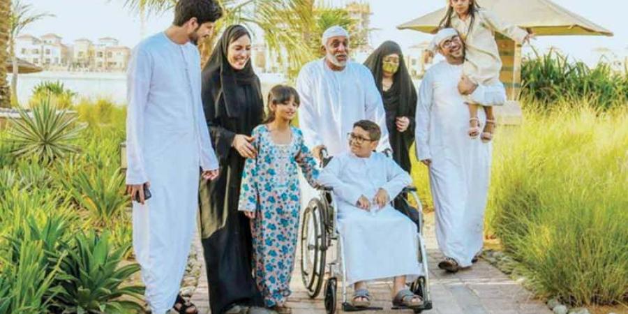 الأجداد ركيزة تماسك الأسرة الإماراتية وناقلو القيم بين الأجيال