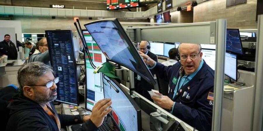 تراجع مؤشرات وول ستريت مع ارتفاع النفط وضغوط على قطاعات التكنولوجيا والدفاع