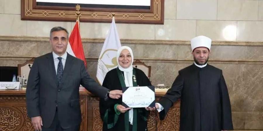 وزير الأوقاف وسفير الجزائر يحضران ختام دورة تدريبية لواعظات مصر والجزائر