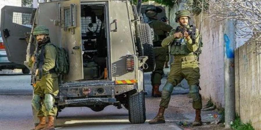 إعلام عبري: العملية العسكرية في الخليل تستمر حتى انتخابات الكنيست