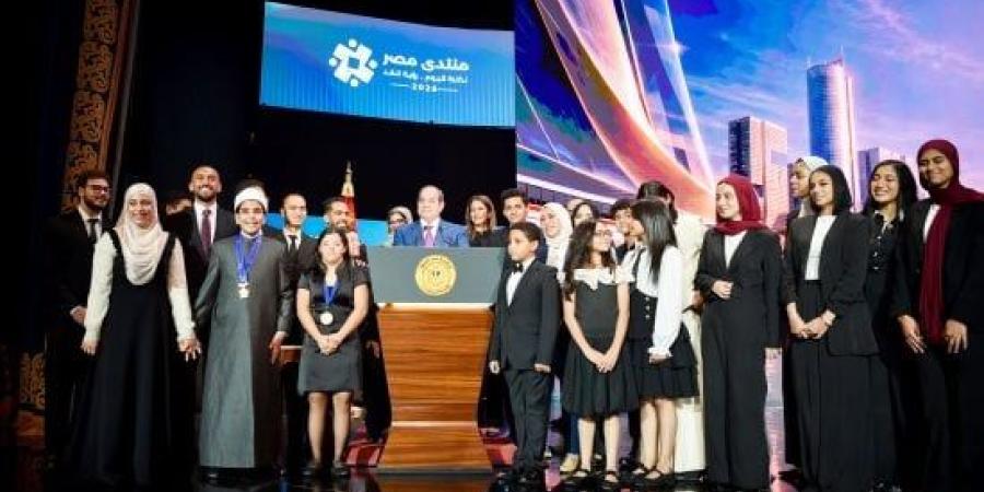 جامعة عين شمس: تكريم الرئيس لأبنائنا بمنتدى مصر 2026 وسام فخر وتتويج لاستثمار الجامعة في عقول أبنائها :اليوم السابع