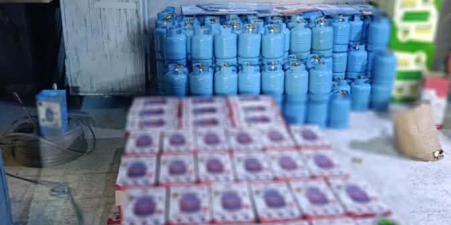 ضبط القائمين على مصنع بدون ترخيص لتصنيع وبيع إسطوانات الغاز واستخدام منتجات مجهولة المصدر بالقليوبية