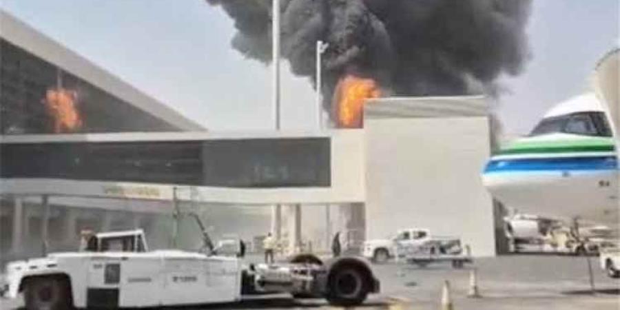 مطار سعودي استهدفه الحوثيون بصواريخ باليستية يستأنف استقبال الرحلات ابتداء من اليوم
